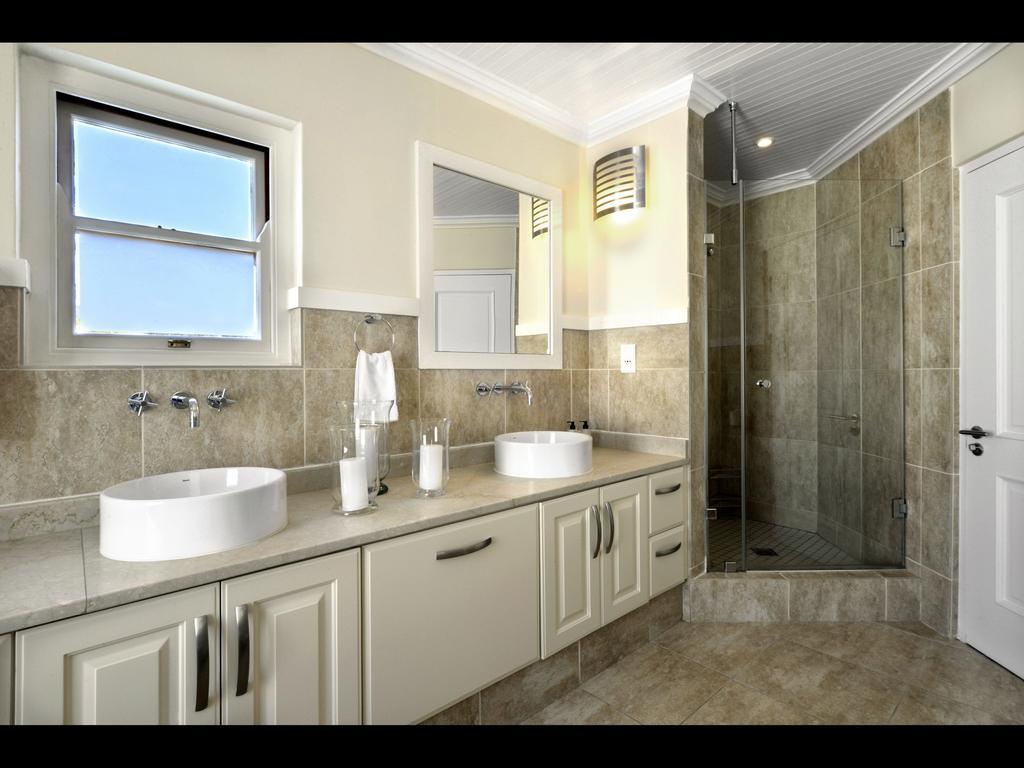 10 Villefranche Franschhoek Bagian luar foto