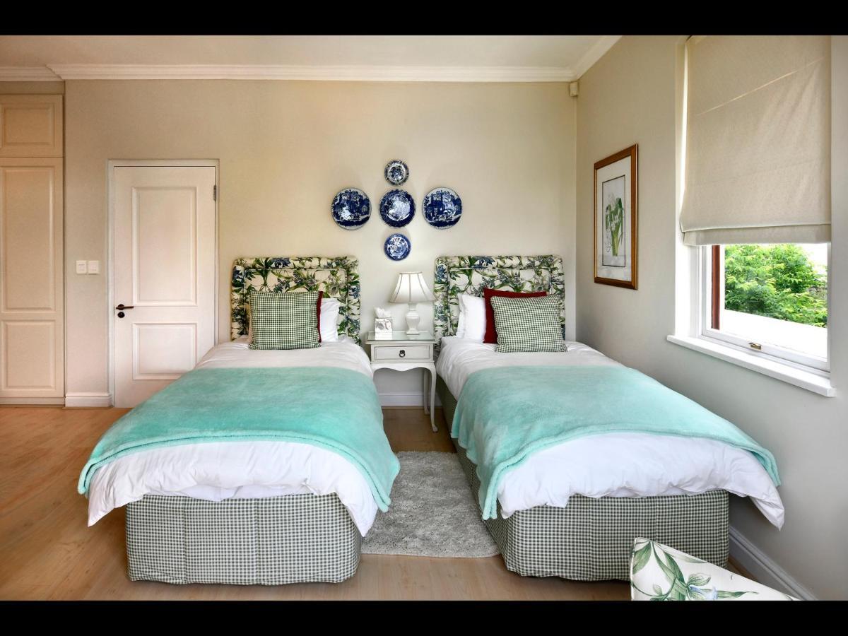 10 Villefranche Franschhoek Bagian luar foto