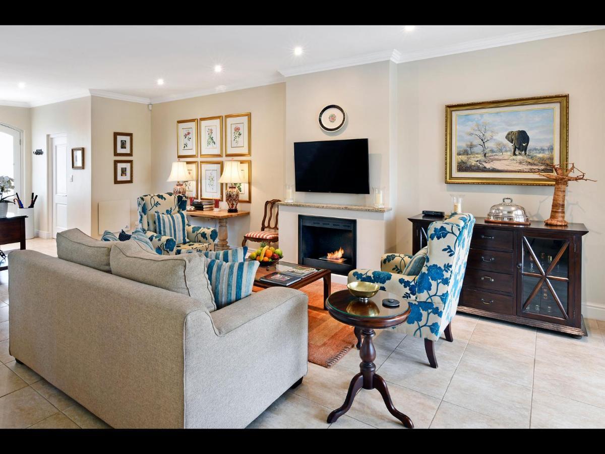 10 Villefranche Franschhoek Bagian luar foto